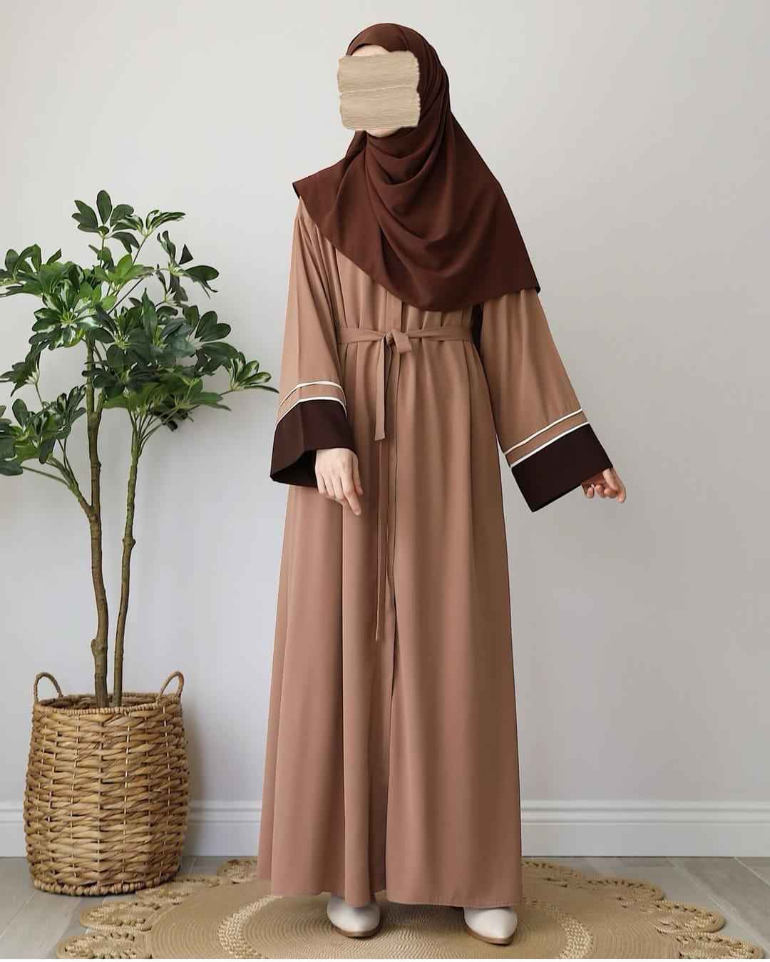 Brown Contrast Abaya With Stroller