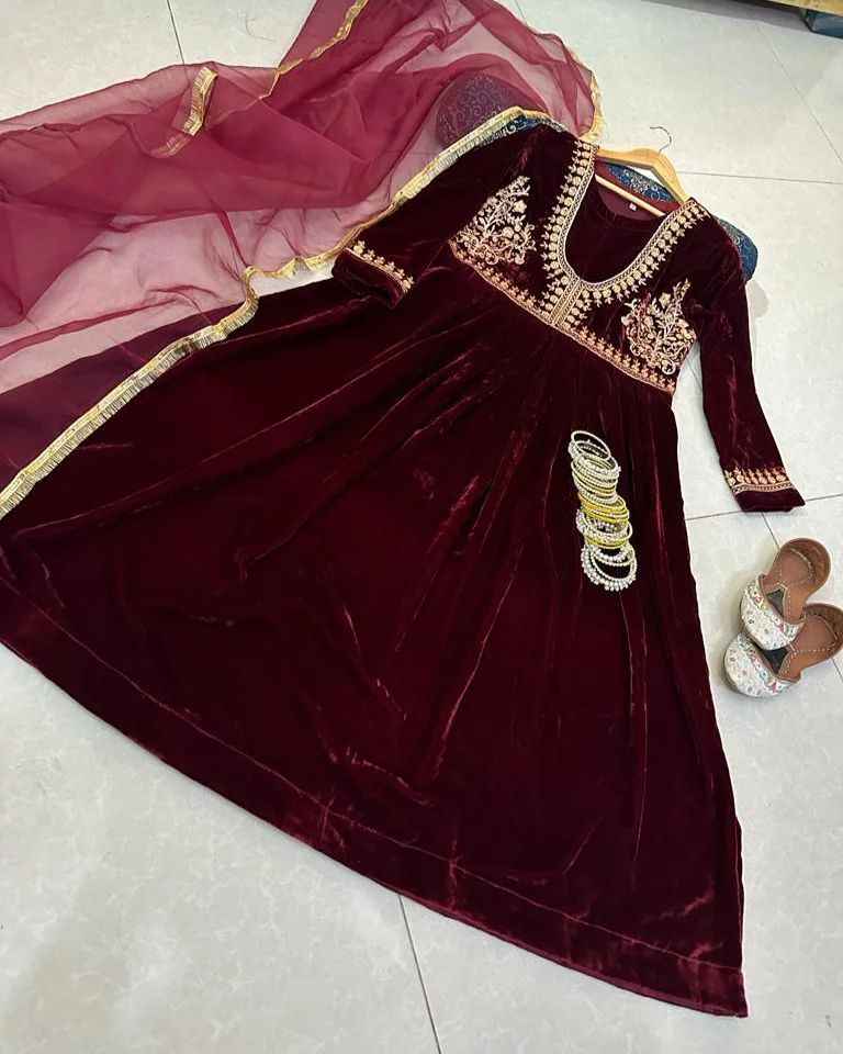 Velvet Embroided Maxi With Lace Dupatta And Trouser