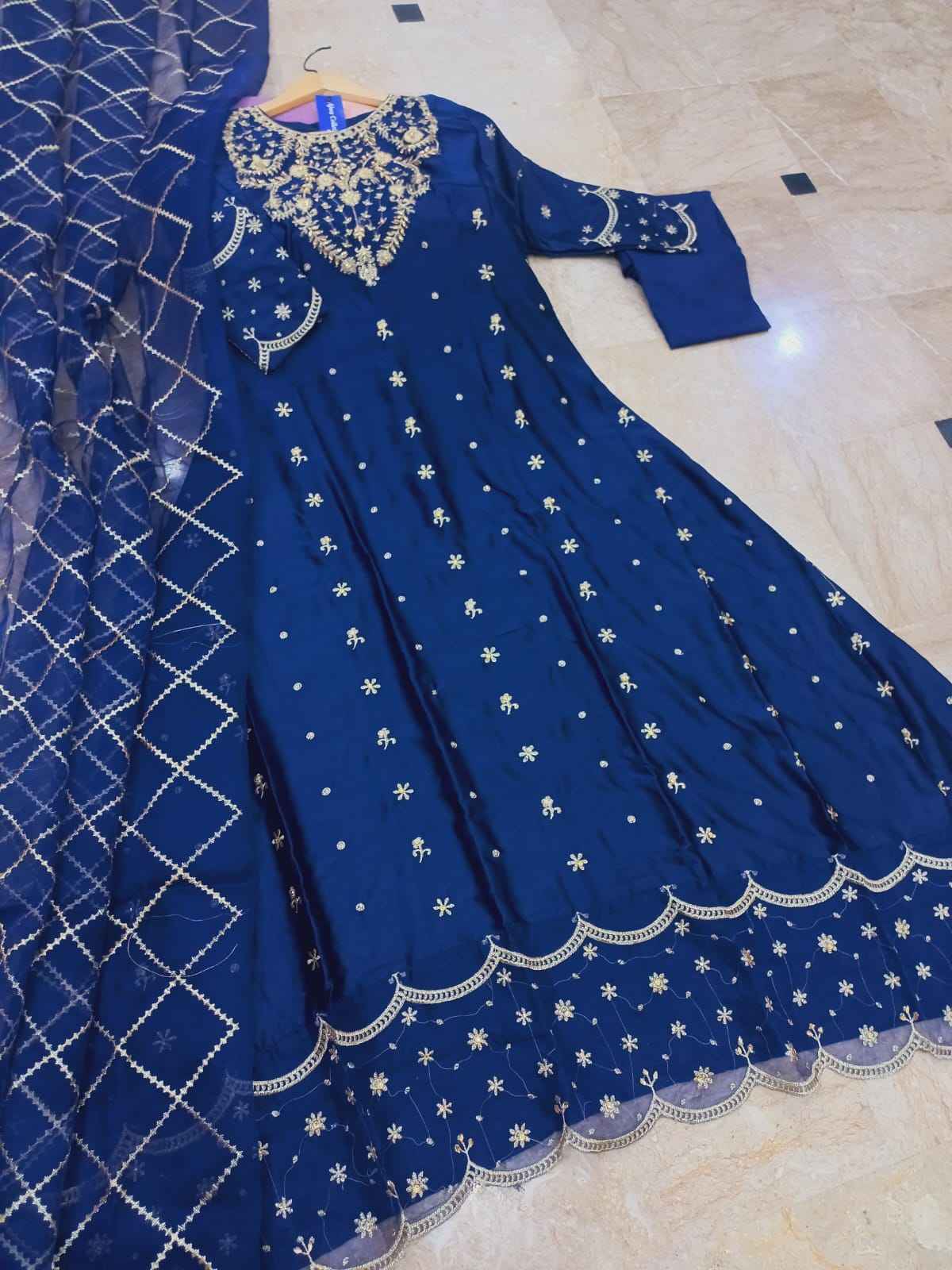Ajwa Embroidered Maxi